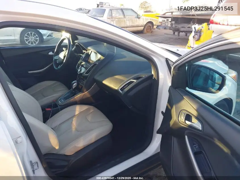 1FADP3J25HL291545 2017 Ford Focus Titanium