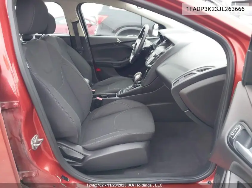 1FADP3K23JL263666 2018 Ford Focus Se