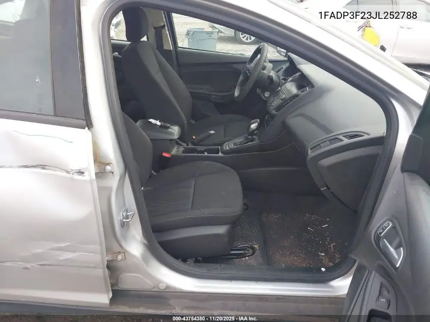 1FADP3F23JL252788 2018 Ford Focus Se