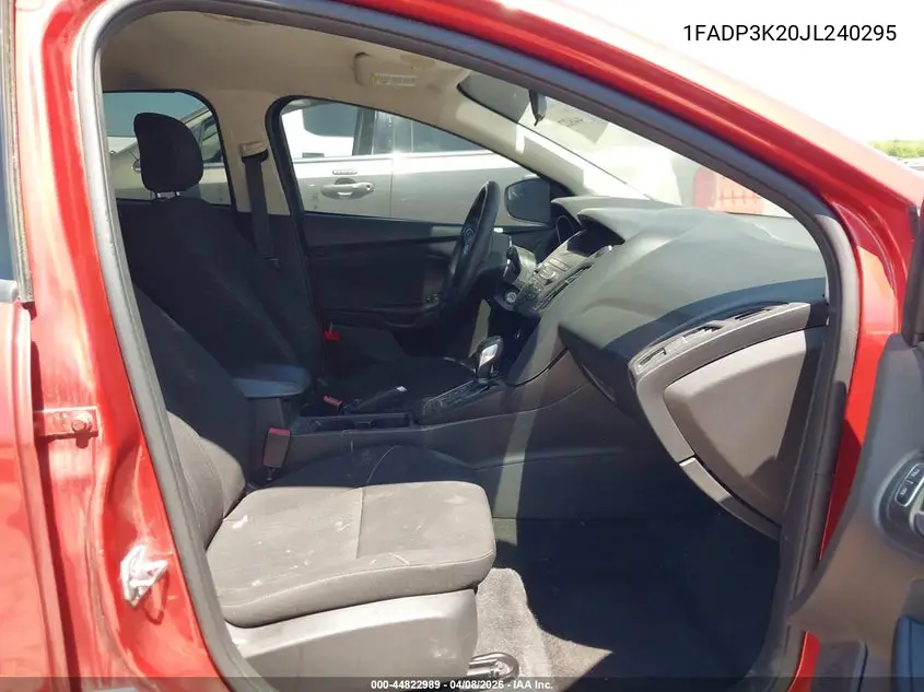 1FADP3K20JL240295 2018 Ford Focus Se