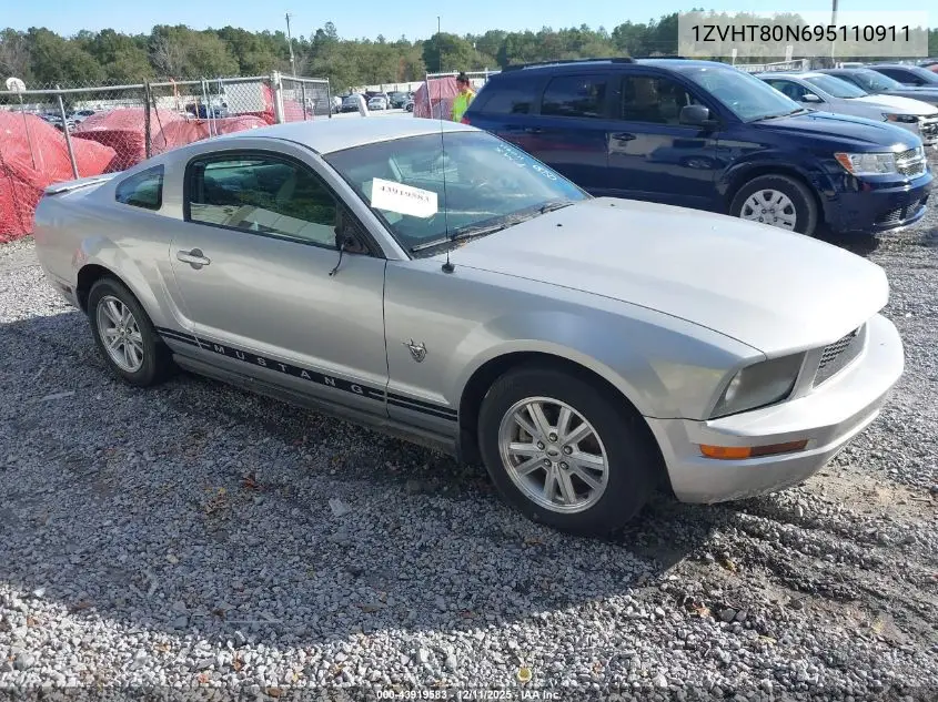 1ZVHT80N695110911 2009 Ford Mustang V6/V6 Premium