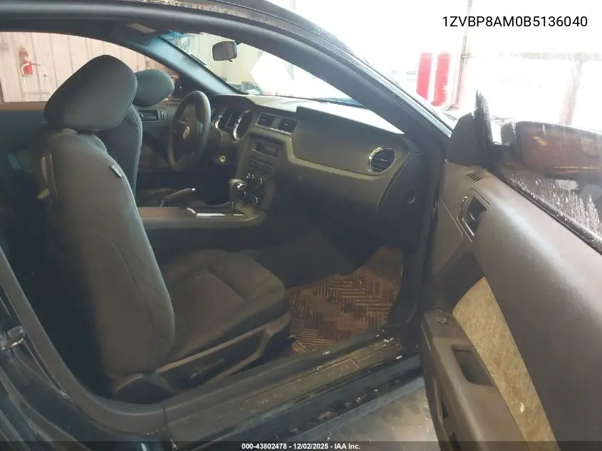 1ZVBP8AM0B5136040 2011 Ford Mustang V6