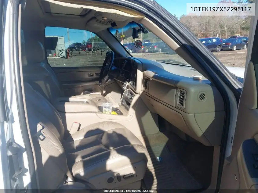 1GTEK19ZX5Z295117 2005 GMC Sierra 1500 Slt