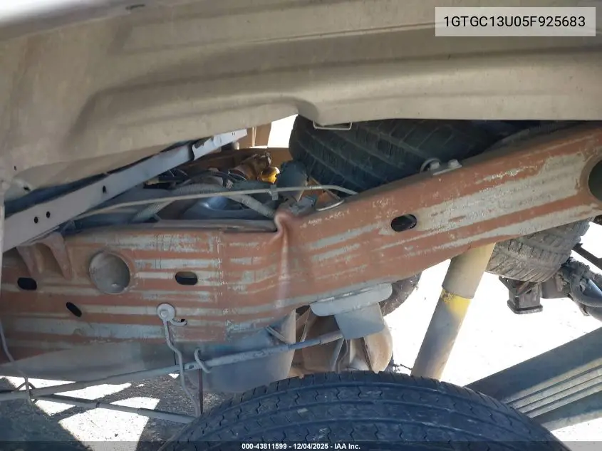 1GTGC13U05F925683 2005 GMC Sierra 1500Hd Sle