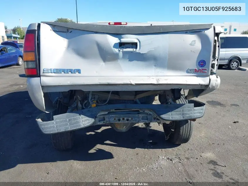 1GTGC13U05F925683 2005 GMC Sierra 1500Hd Sle