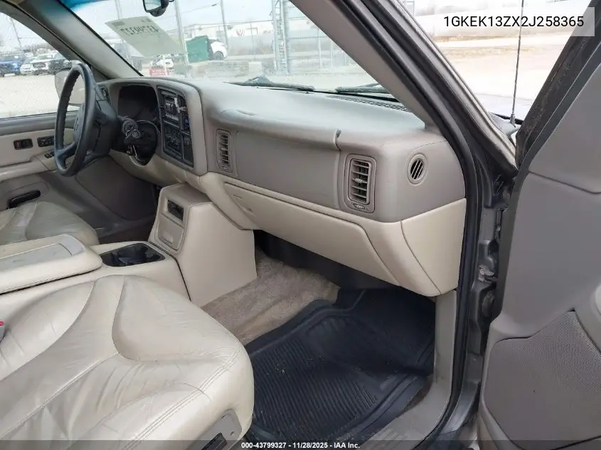 1GKEK13ZX2J258365 2002 GMC Yukon Slt