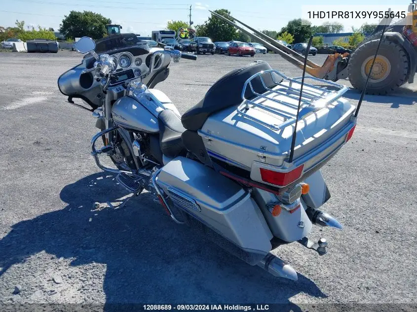 1HD1PR81X9Y955645 2009 Harley-Davidson Flhtcuse4