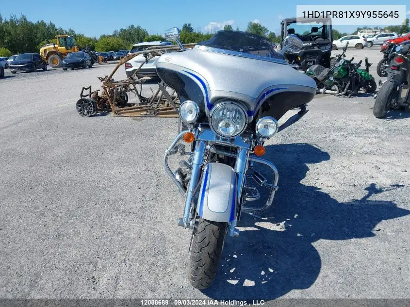 1HD1PR81X9Y955645 2009 Harley-Davidson Flhtcuse4