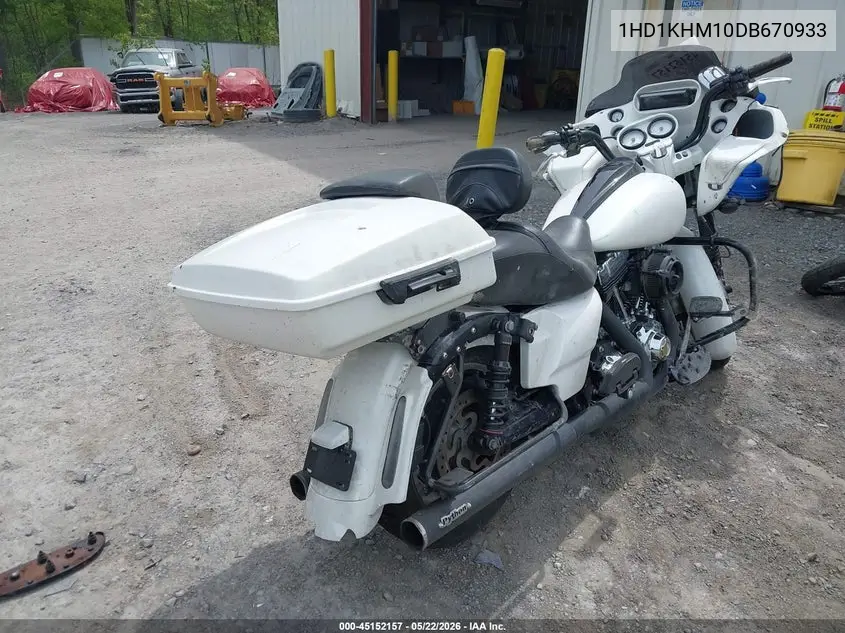 2013 Harley-Davidson Fltrx Road Glide Custom VIN: 1HD1KHM10DB670933 Lot: 45152157