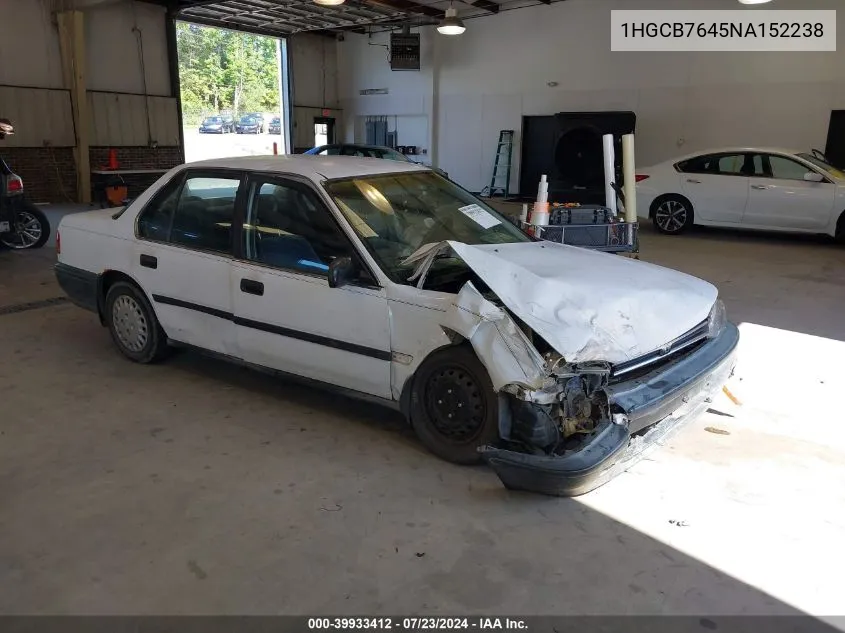 1992 Honda Accord Dx VIN: 1HGCB7645NA152238 Lot: 39933412