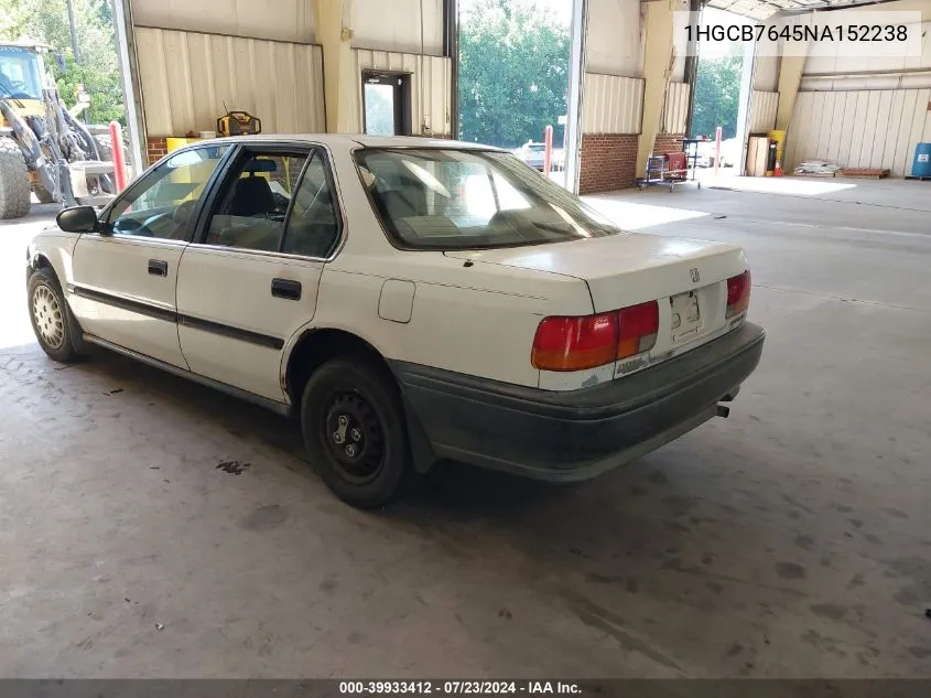 1992 Honda Accord Dx VIN: 1HGCB7645NA152238 Lot: 39933412