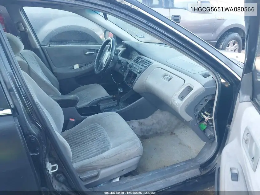 1HGCG5651WA080566 1998 Honda Accord Ex