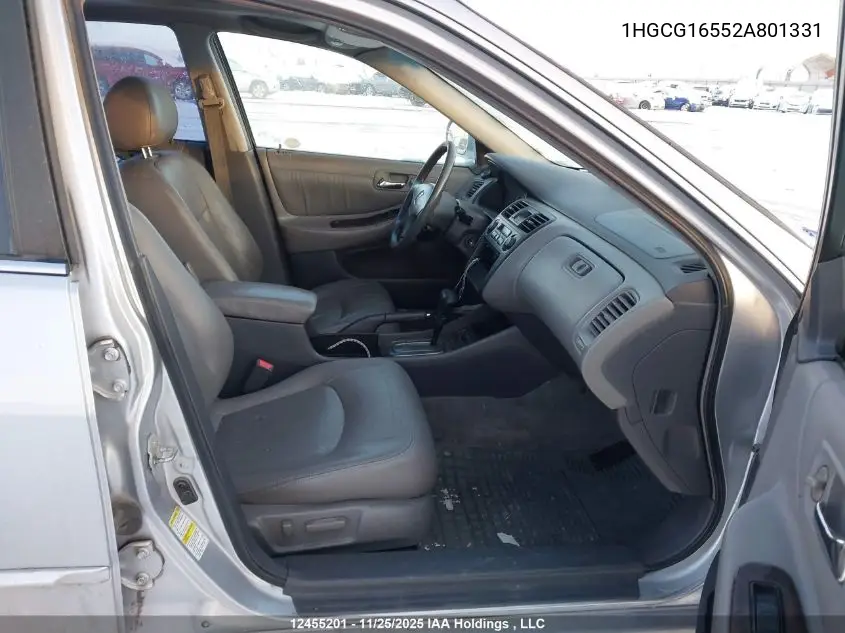 1HGCG16552A801331 2002 Honda Accord Ex