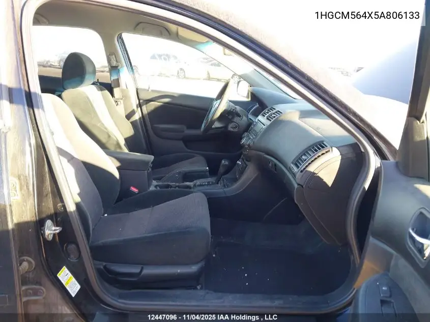 1HGCM564X5A806133 2005 Honda Accord Lx