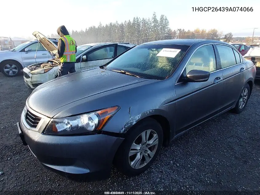 1HGCP26439A074066 2009 Honda Accord 2.4 Lx-P