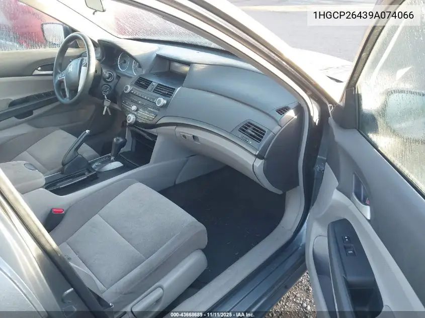 1HGCP26439A074066 2009 Honda Accord 2.4 Lx-P