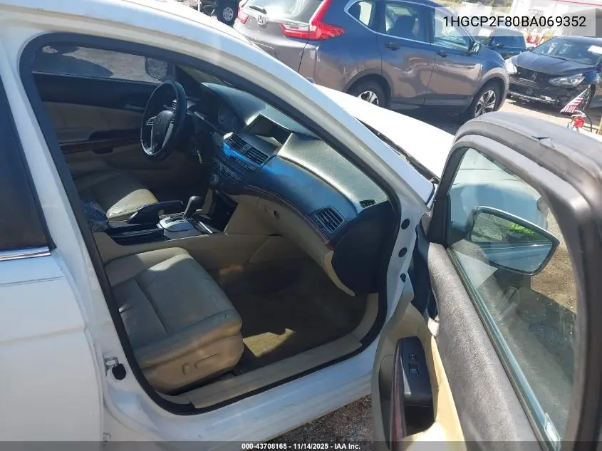 1HGCP2F80BA069352 2011 Honda Accord 2.4 Ex-L