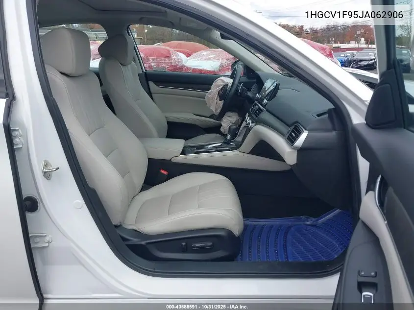1HGCV1F95JA062906 2018 Honda Accord Touring