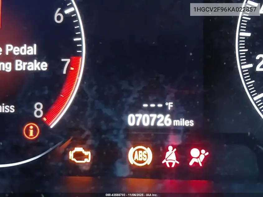 1HGCV2F96KA022857 2019 Honda Accord Touring 2.0T