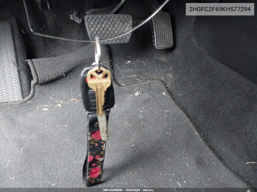 2HGFC2F69KH577294 2019 Honda Civic Lx