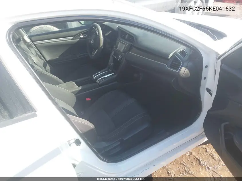 19XFC2F65KE041632 2019 Honda Civic Lx
