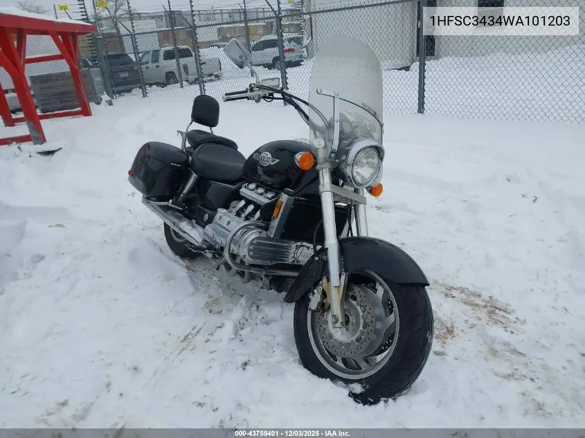 1HFSC3434WA101203 1998 Honda Gl1500 Ct
