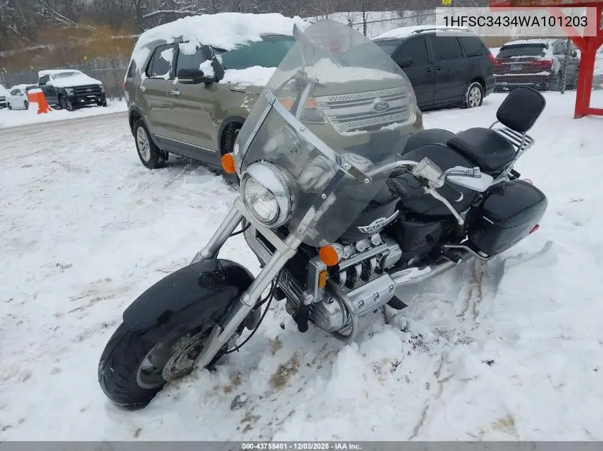 1HFSC3434WA101203 1998 Honda Gl1500 Ct