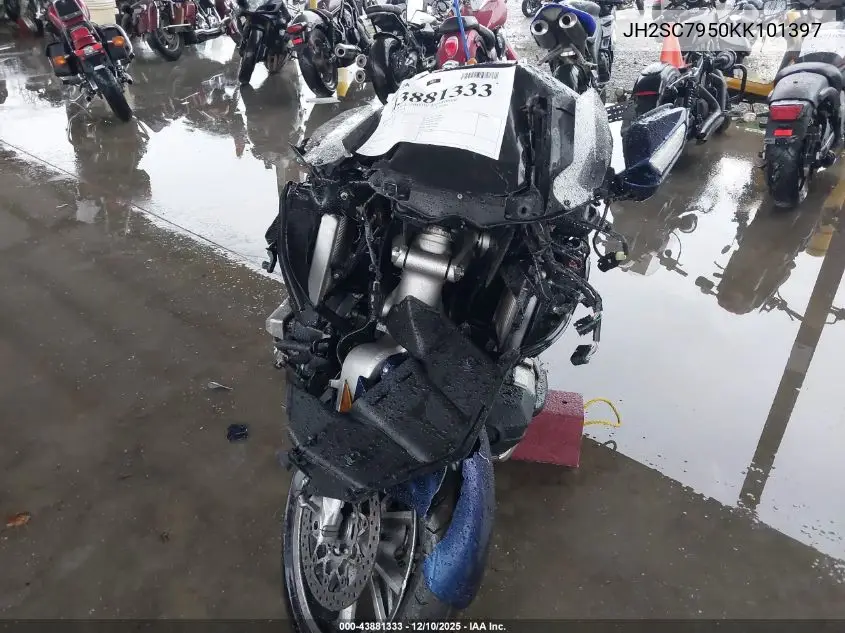 JH2SC7950KK101397 2019 Honda Gl1800 D