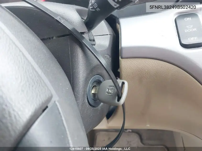 5FNRL38249B502420 2009 Honda Odyssey Lx