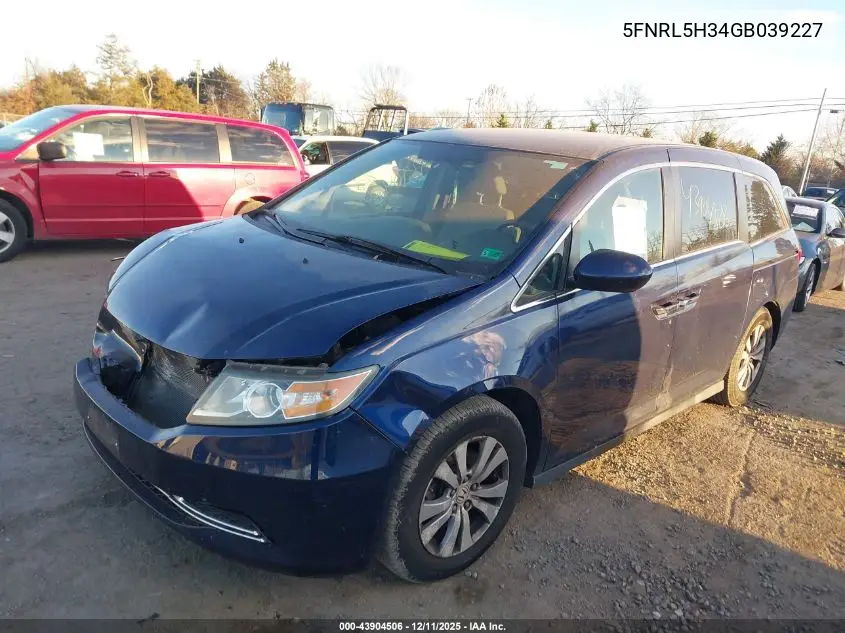5FNRL5H34GB039227 2016 Honda Odyssey Se