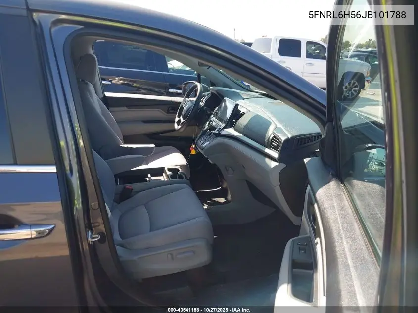 5FNRL6H56JB101788 2018 Honda Odyssey Ex