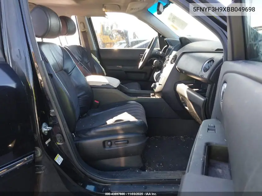 5FNYF3H9XBB049698 2011 Honda Pilot Touring