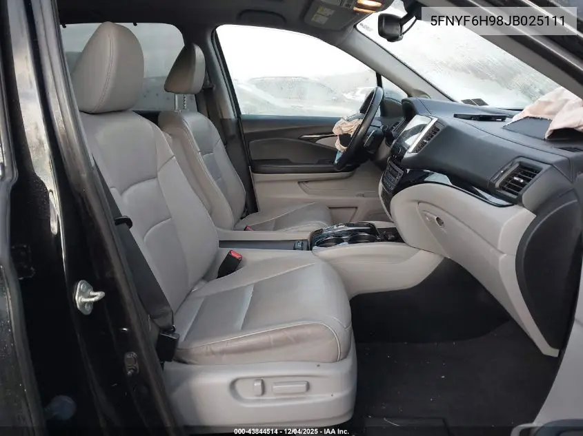 5FNYF6H98JB025111 2018 Honda Pilot Touring