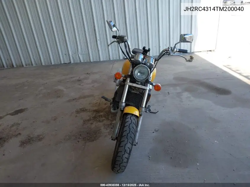 JH2RC4314TM200040 1996 Honda Vf750 C