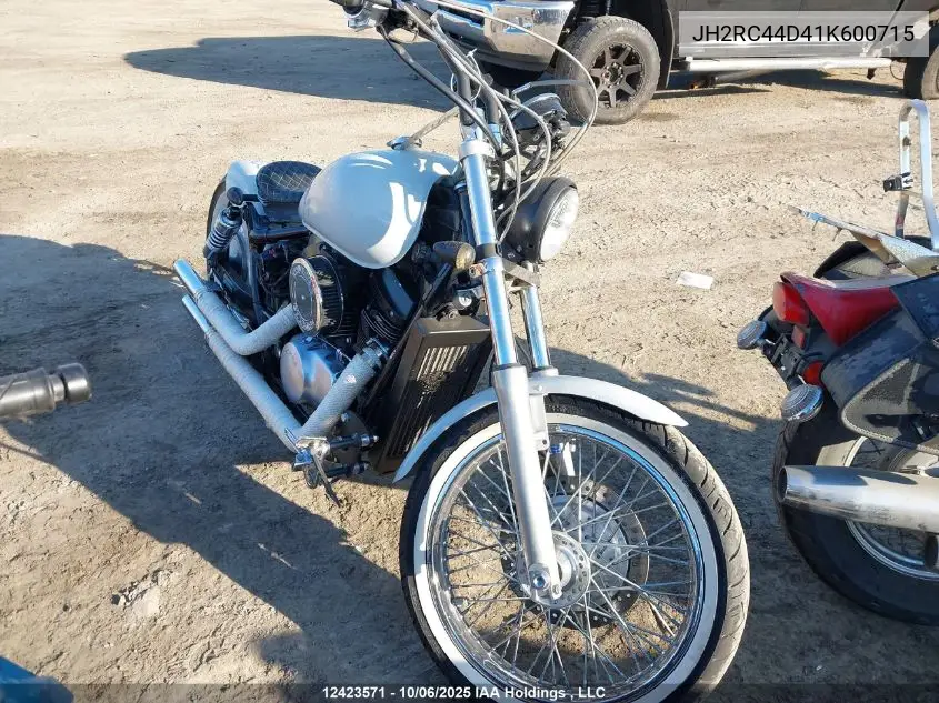JH2RC44D41K600715 2001 Honda Vt750 Dc
