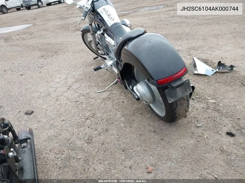 JH2SC6104AK000744 2010 Honda Vt1300 Cx