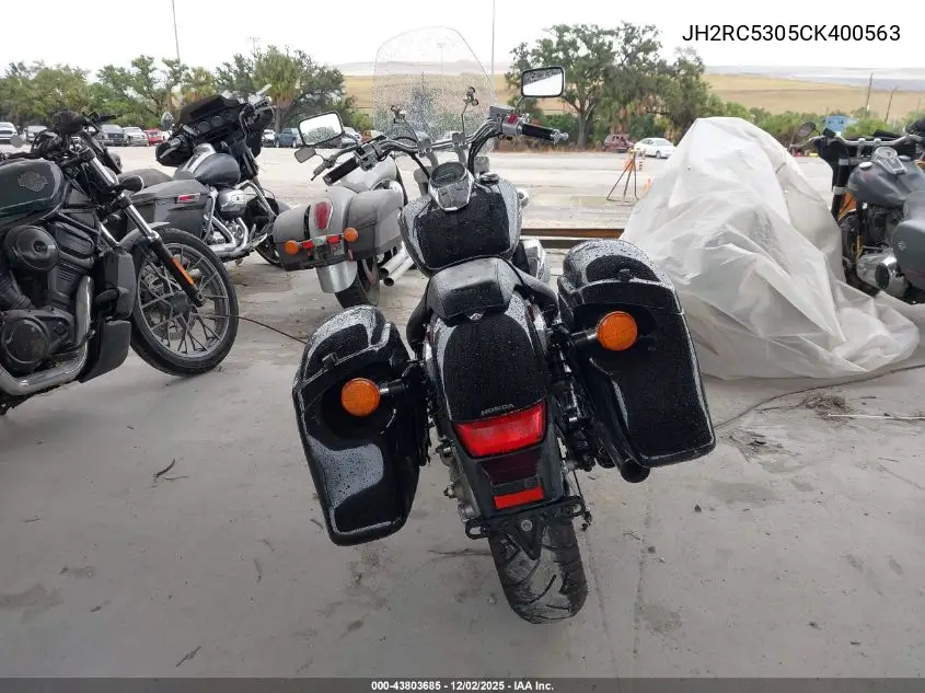 JH2RC5305CK400563 2012 Honda Vt750 C2