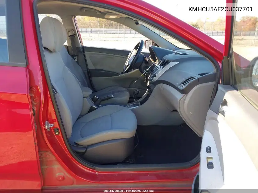 KMHCU5AE2CU037701 2012 Hyundai Accent Se