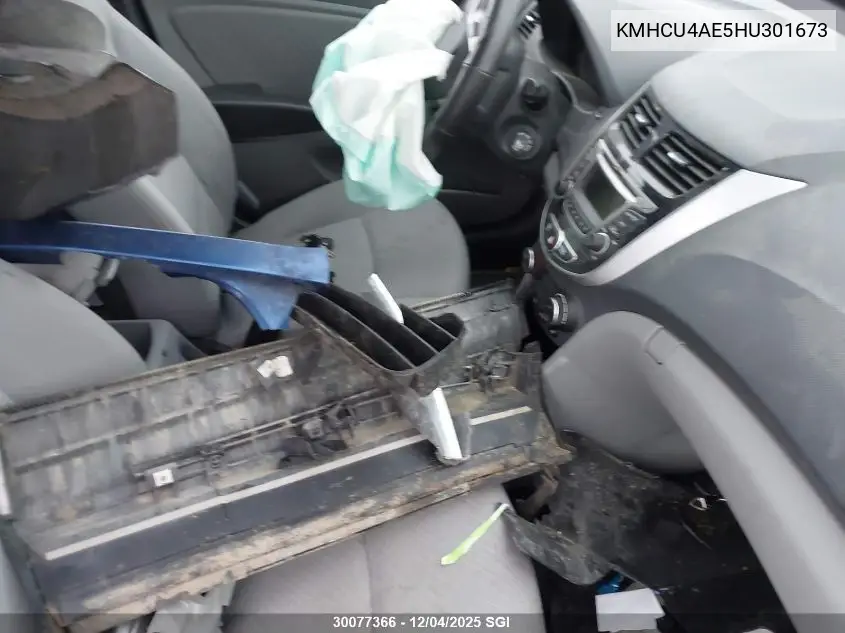 KMHCU4AE5HU301673 2017 Hyundai Accent Se