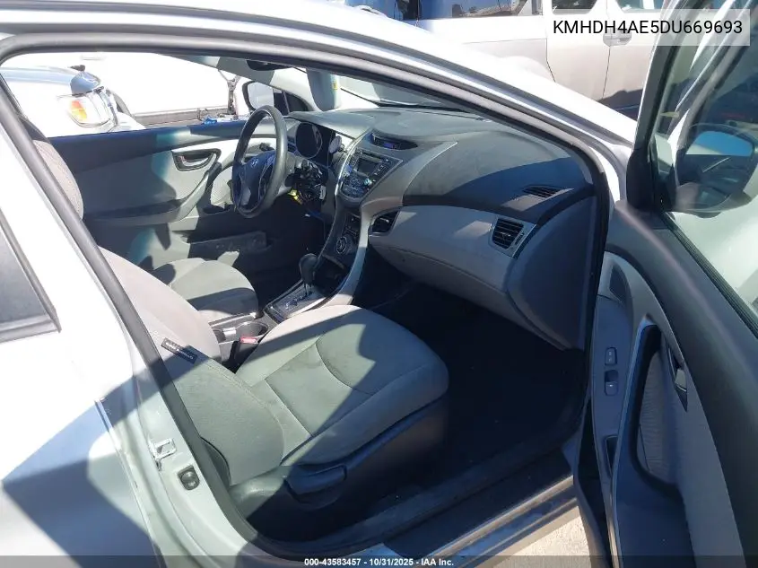 KMHDH4AE5DU669693 2013 Hyundai Elantra Gls