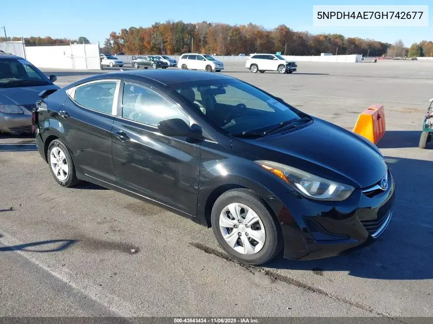 5NPDH4AE7GH742677 2016 Hyundai Elantra Se