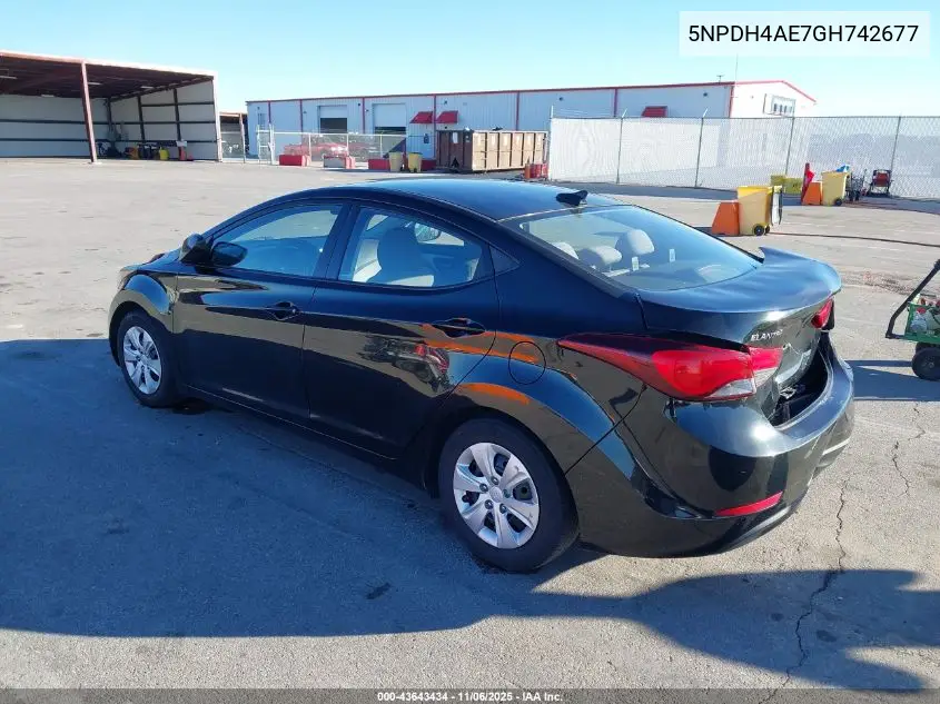 5NPDH4AE7GH742677 2016 Hyundai Elantra Se