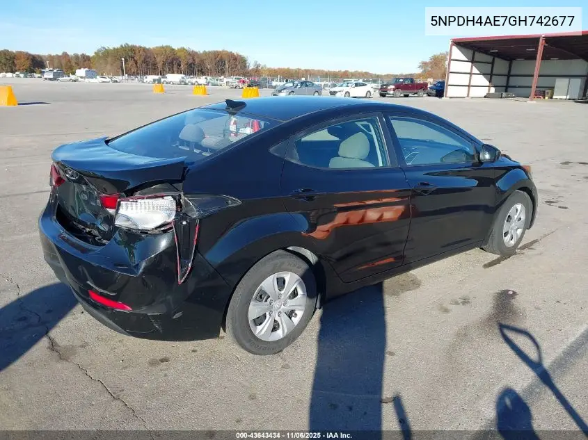 5NPDH4AE7GH742677 2016 Hyundai Elantra Se