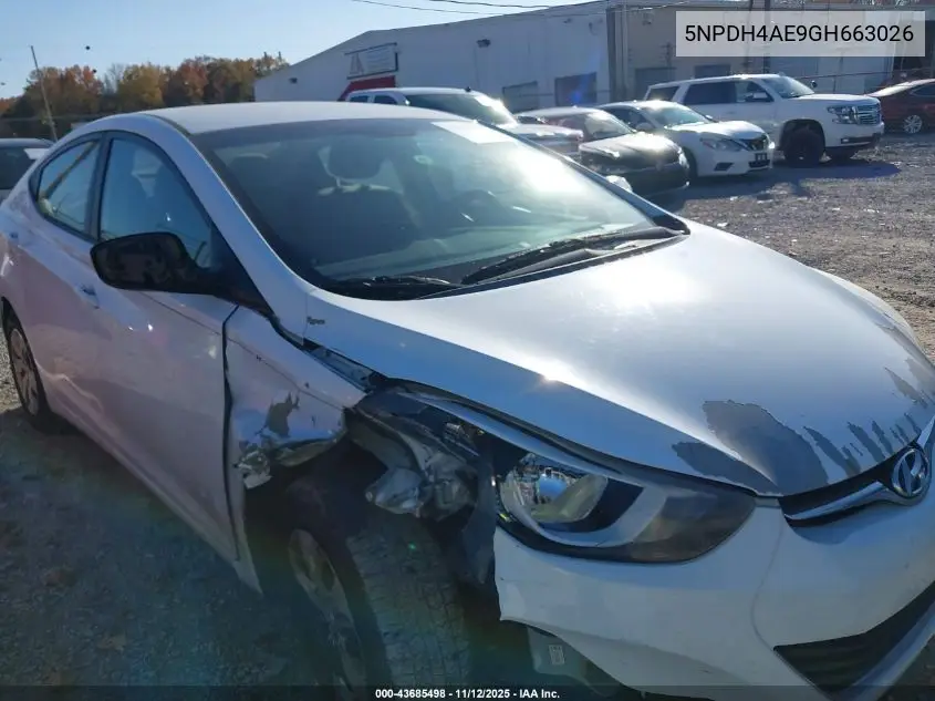 5NPDH4AE9GH663026 2016 Hyundai Elantra Se