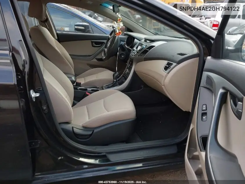 5NPDH4AE2GH794122 2016 Hyundai Elantra Se