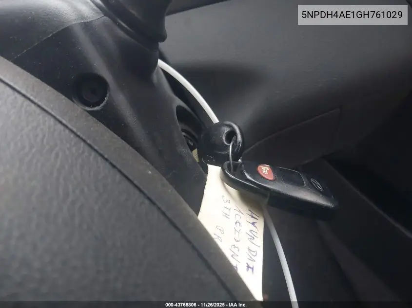 5NPDH4AE1GH761029 2016 Hyundai Elantra Se