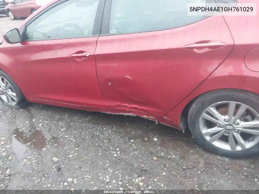 5NPDH4AE1GH761029 2016 Hyundai Elantra Se