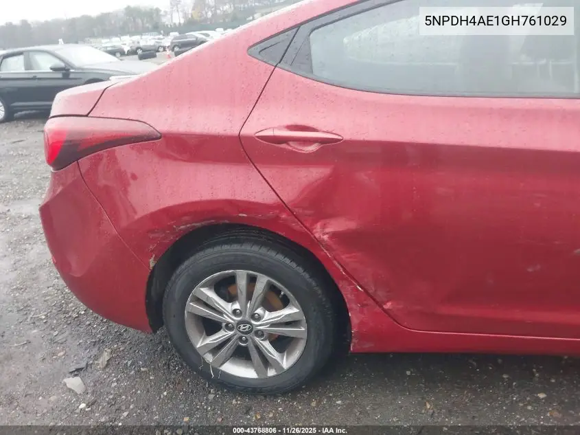 5NPDH4AE1GH761029 2016 Hyundai Elantra Se