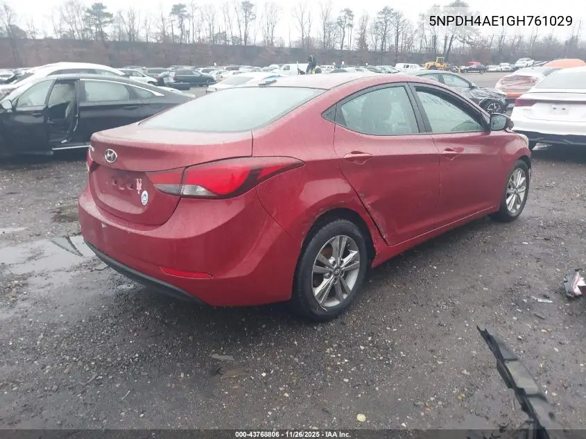 5NPDH4AE1GH761029 2016 Hyundai Elantra Se