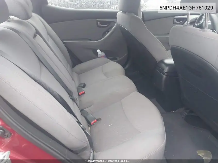 5NPDH4AE1GH761029 2016 Hyundai Elantra Se